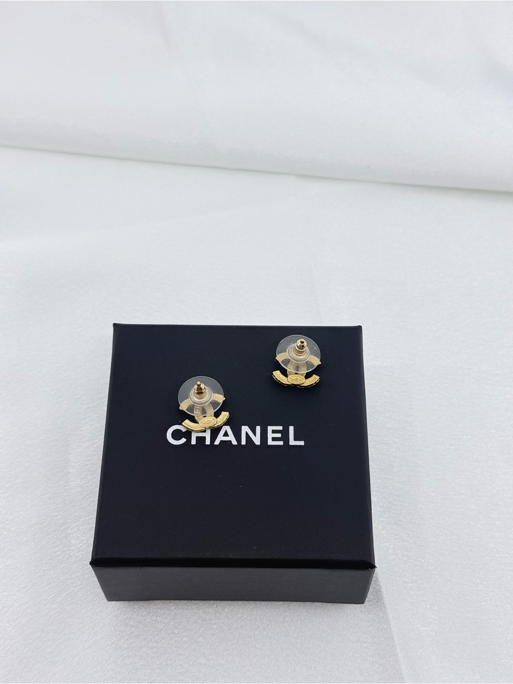 Chanel Small Crystal CC Logo Gold Stud Earrings - Picture 8 of 9